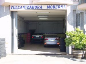 VULCANIZADORA MODERNA Venda e Reparação de pneus Ligeiros Industriais e Agriculas :: Comercio de Pneus